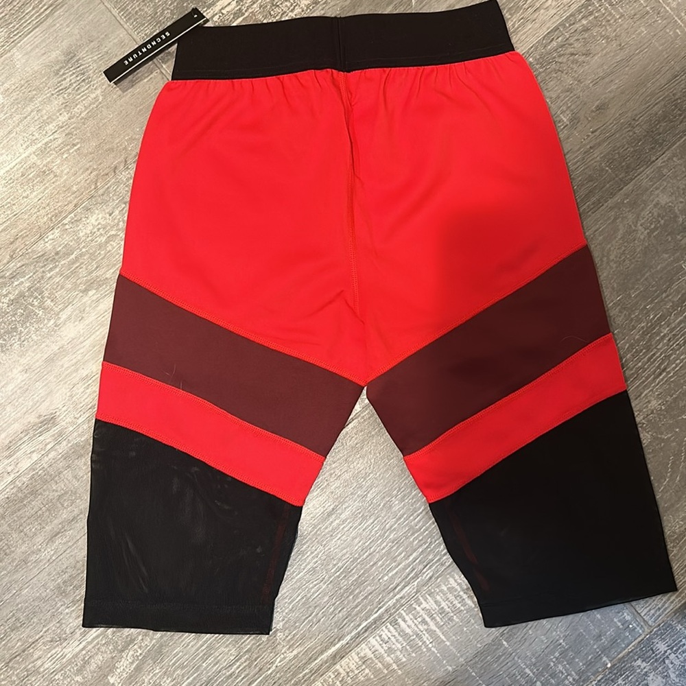 BNWT! SECNDNTURE Women’s Red/Black Long Biker Compression Shorts ❤️🖤 - Picture 6 of 7